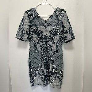 Baraschi Black & White Lace Print Shift Dress | Size 8